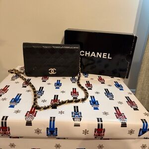 Chanel Black Quilted Crossbody Bag with Gold Chain